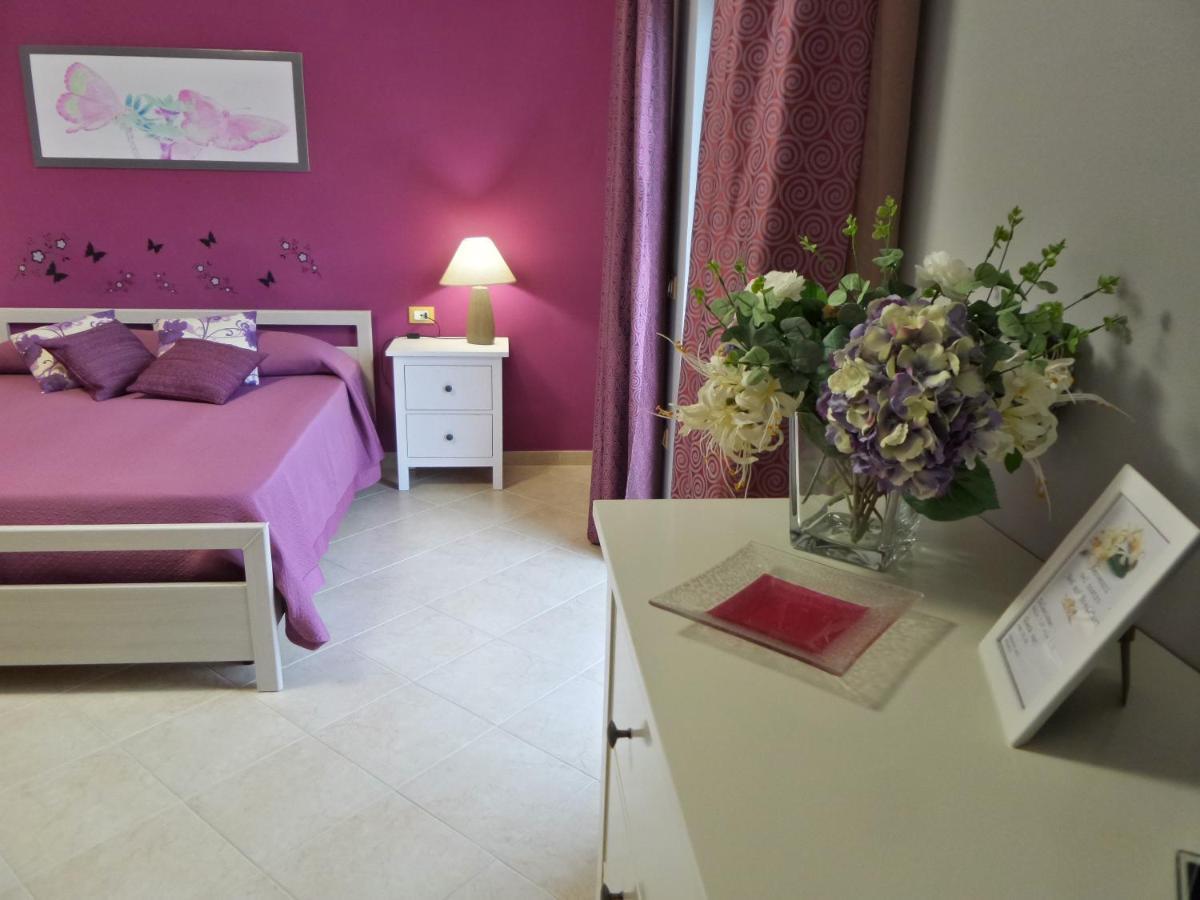 Bed and Breakfast Il Giardino Delle Zagare Фонди Экстерьер фото